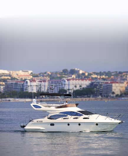 Azimut 3 fly boat rental